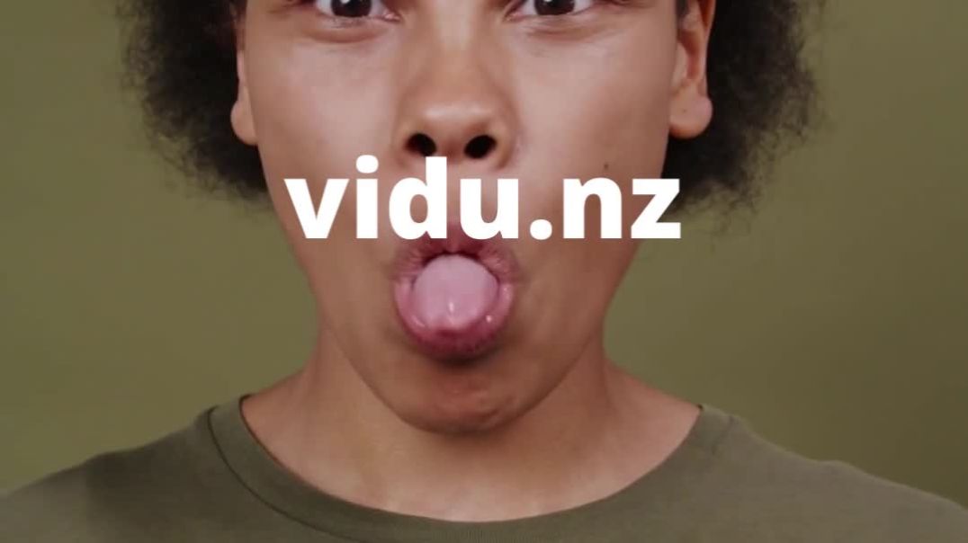 Kiss Me If You Can | vidu.nz