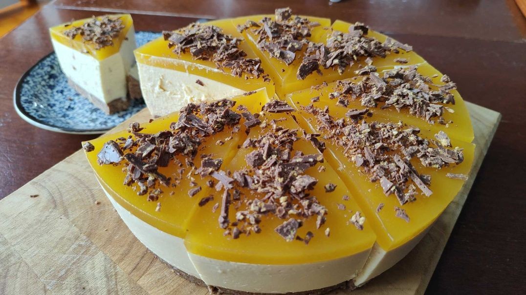 Mango Jelly Keto Cheesecake With Chocolate Hokey Pokey Sprinkles On Top 芒果冻芝士蛋糕