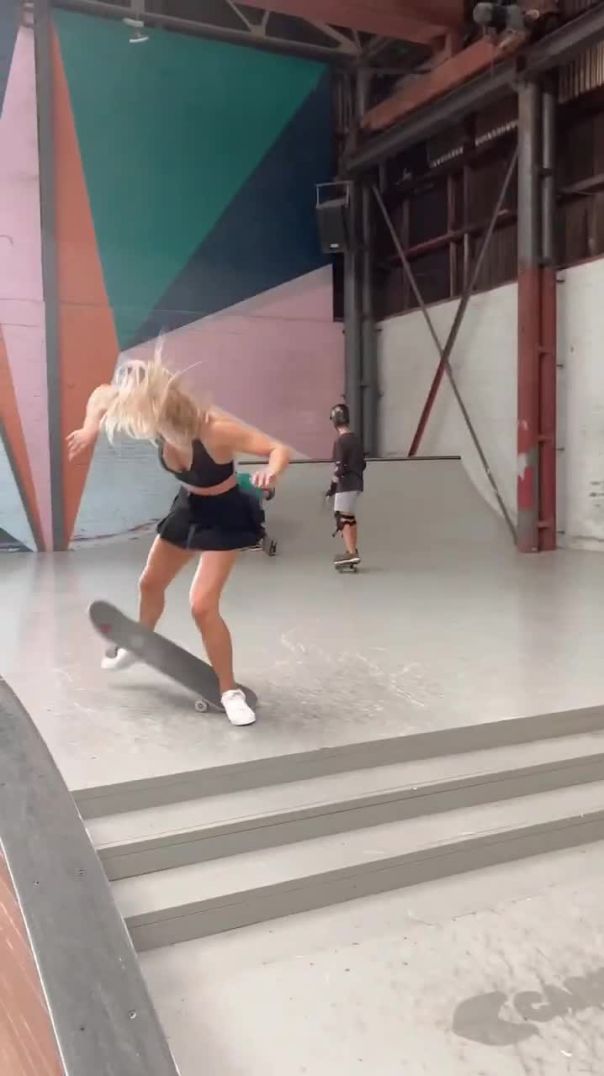 no wayyy again #skatergirl #skateboarding