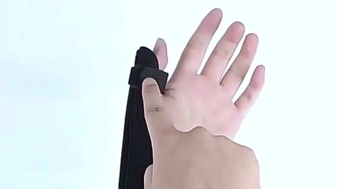 ⁣Precision Stitching Unleashed Neoprene Finger Sleeves by Oneier