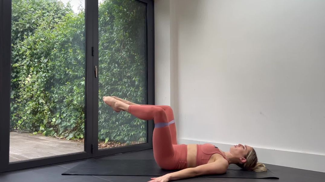 16 Min Mini Band Upper Body + Abs with Sasha Alex Morgan Studio for Amp Wellbeing