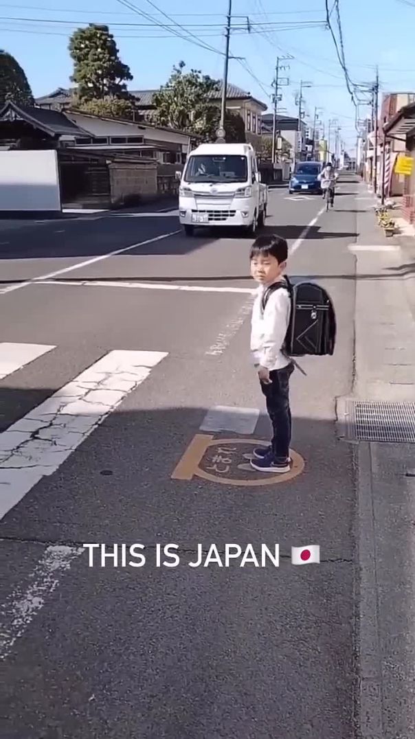In Japan kids walk to school alone knowing they are safe - #automobile