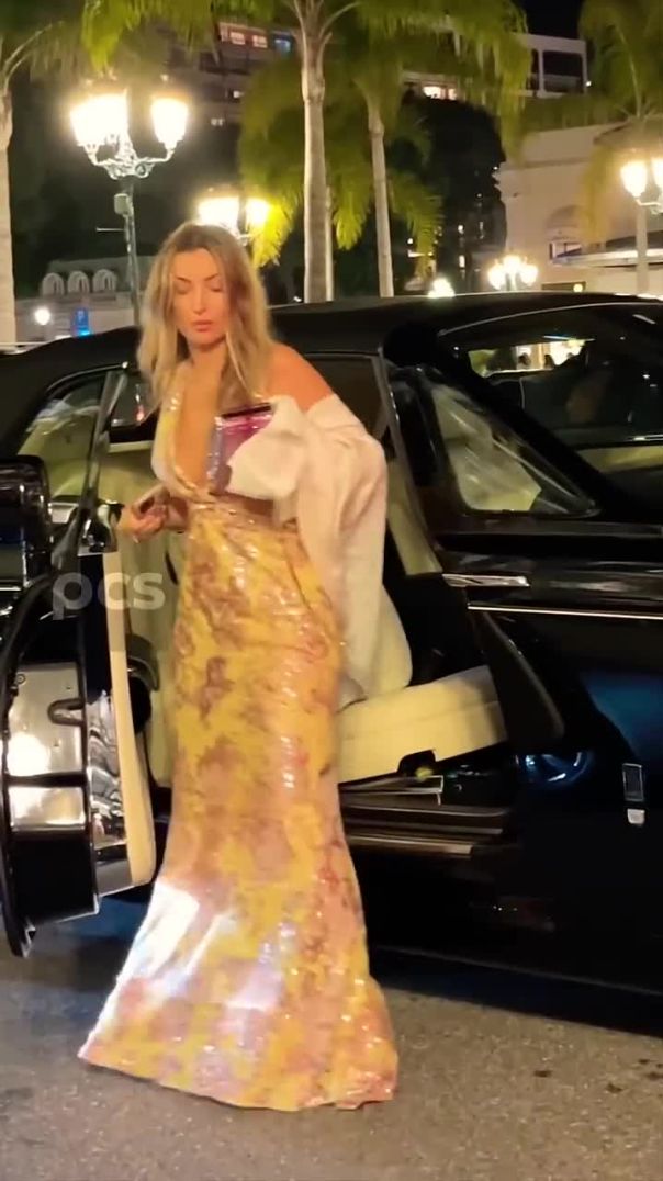 🔥🔥Gorgeous Lady Arrives with Phantom #luxury #billionaire #millionaire #supercars