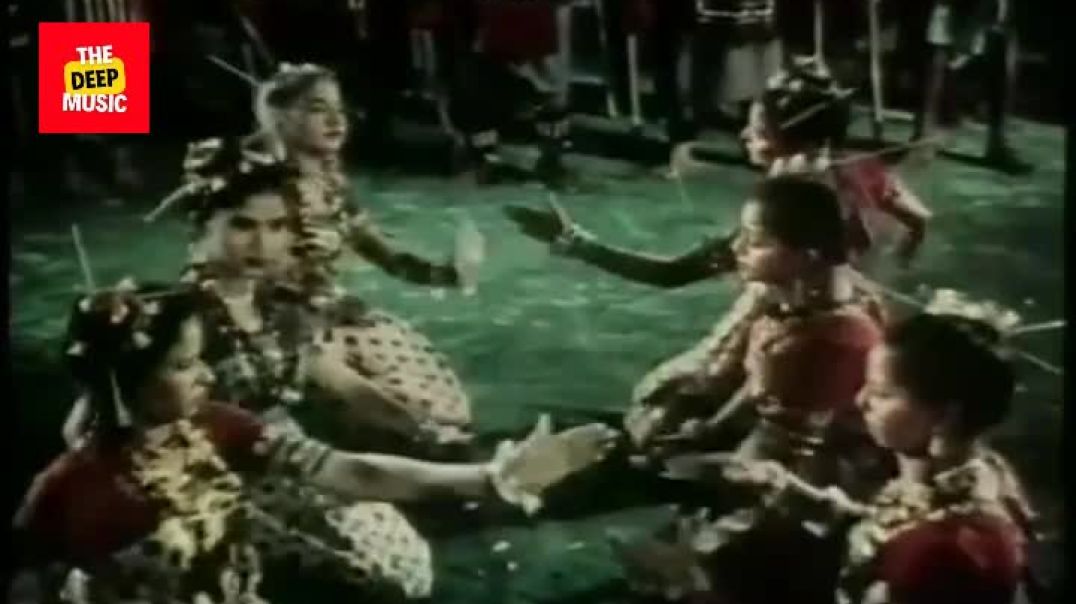 ⁣Song: Teri yaad mein jalkar dekh liya | Movie: Nagin | Vyjayanthimala & Pradeep Kumar | Singer :