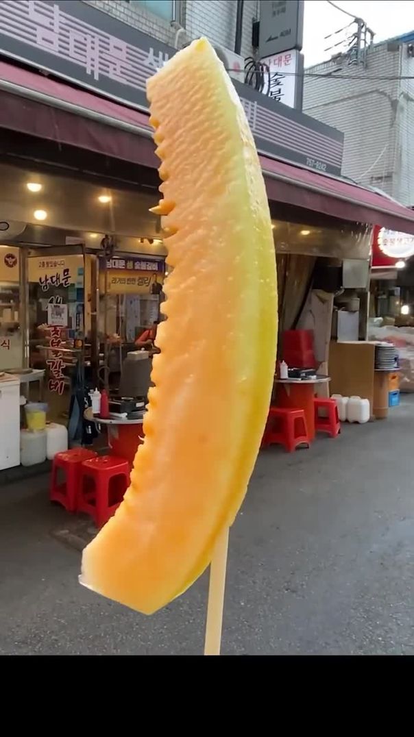 Melon Cutting Skills - KOREAN STREET FOOD #shortvideo