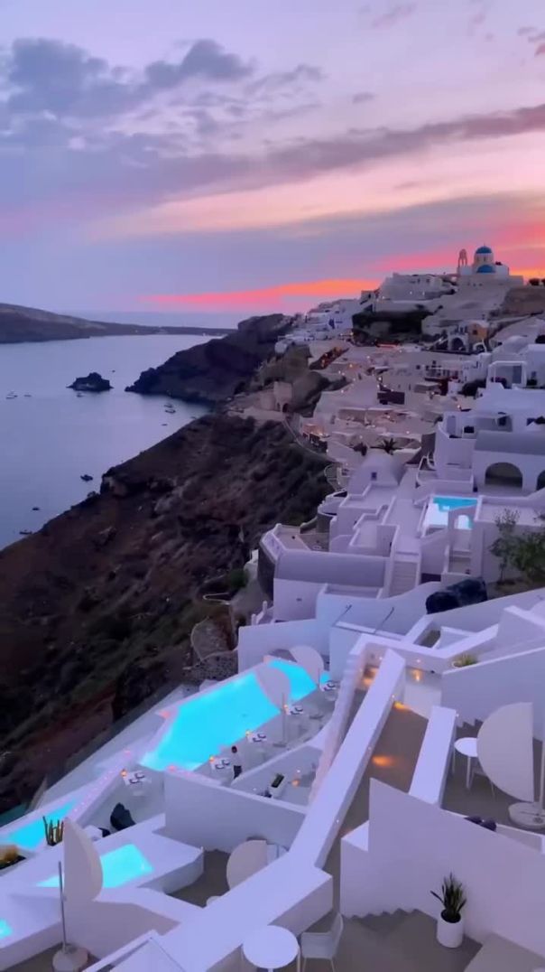 Imagine spending your vacations in Santorini! #santorini #greece