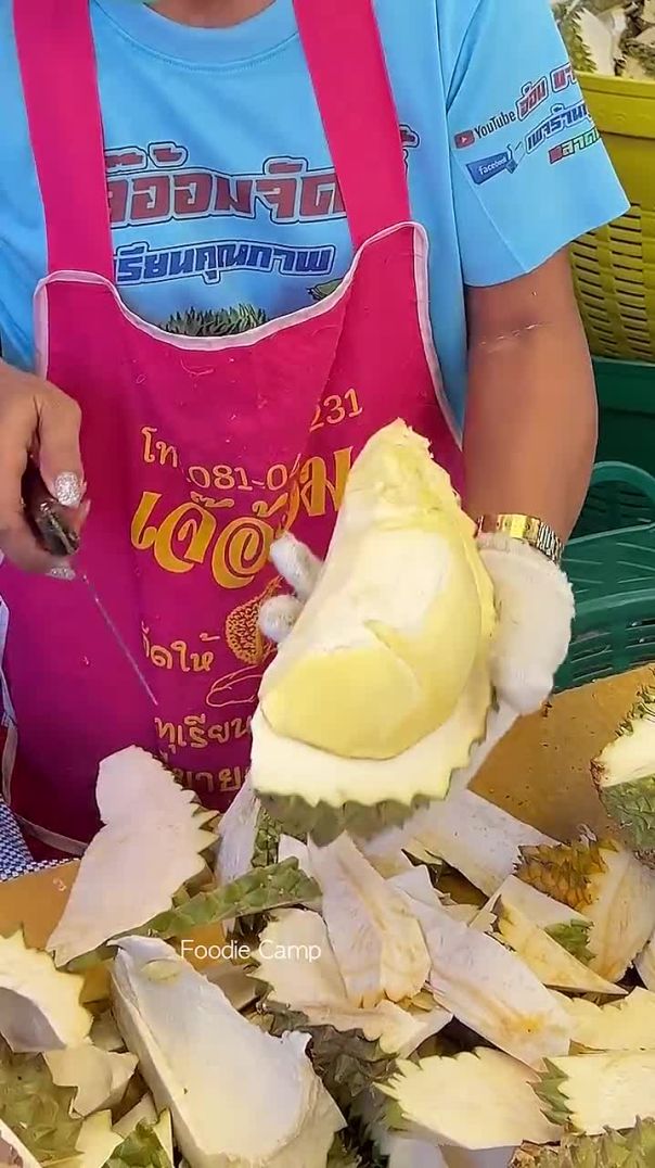 Fruit Ninja of Bangkok! Giant Durian Cutting Master - Fruit Cutting Skills