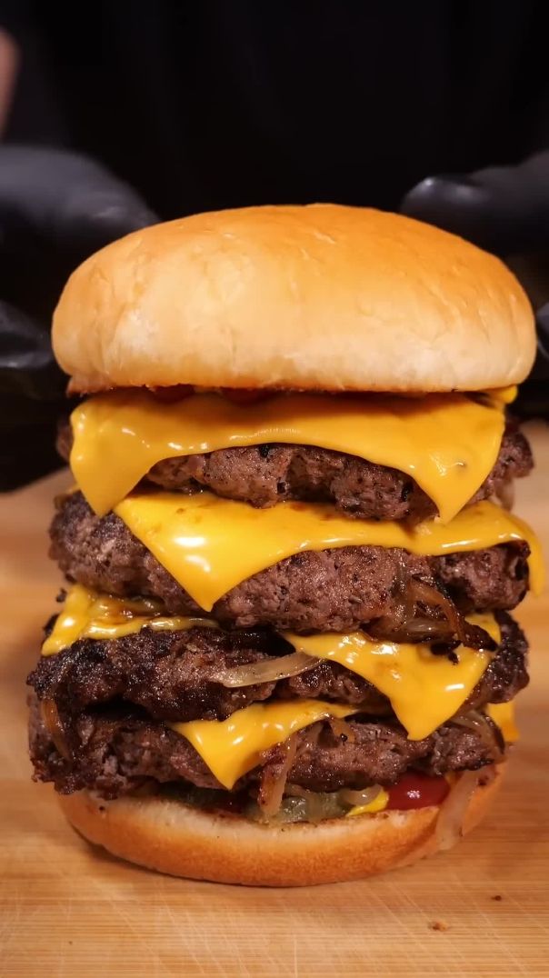 Next level cheese burger 🍔🧀