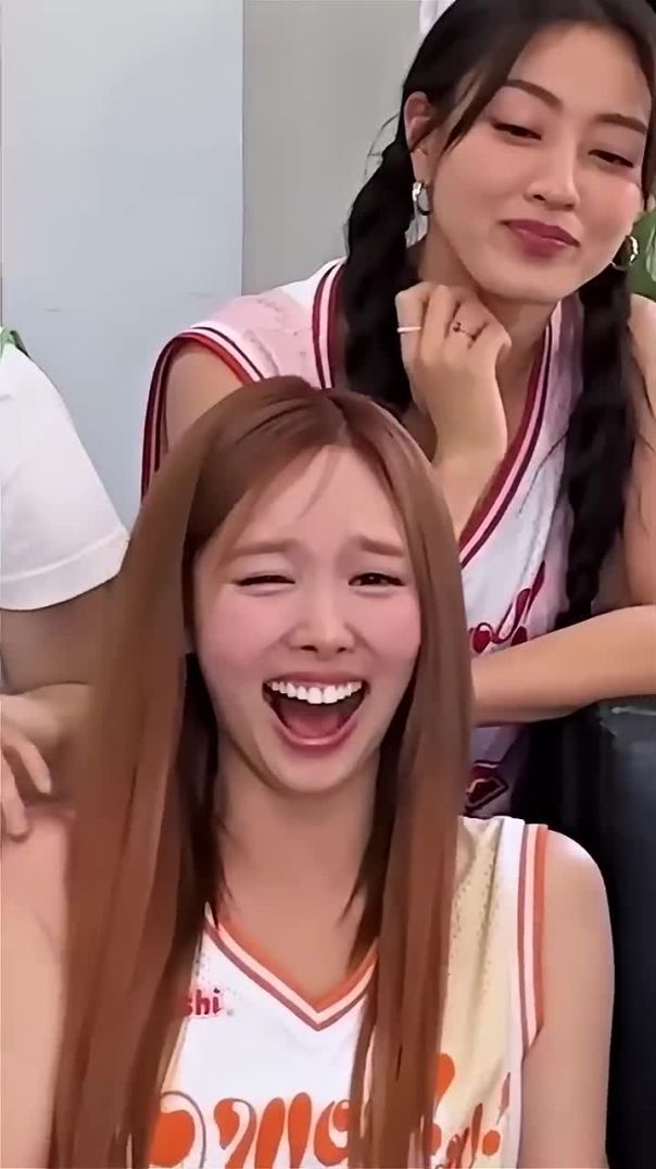 Twice reaction to Nayeon’s ABCD #nayeon #abcd #twice