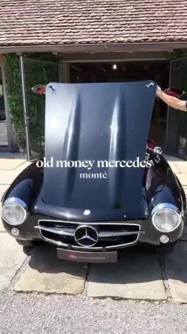 Old Money Mercedes 300SL: Luxurious Timeless Icon