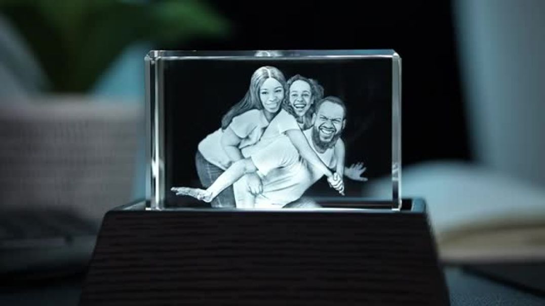 ⁣3D Crystal Rectangle Wide – Personalized Photo Crystal Gift