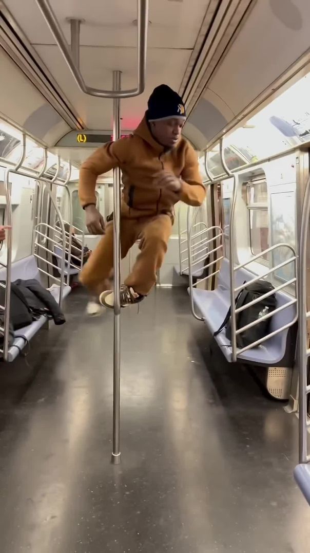 Unbelievable Subway Dance Moves! 🚇🕺🔥 | You Won’t Want to Miss This!