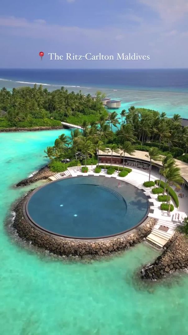 Hotel Review: The Ritz-Carlton Maldives, Fari Islands