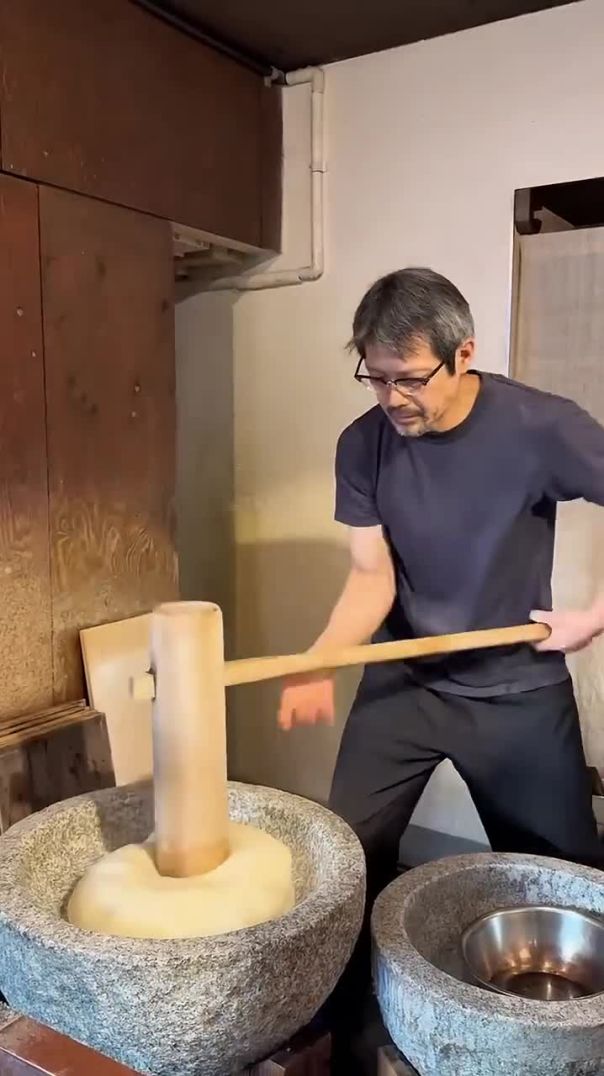 名古屋でしか食べれない唯一無二の手打ち餅モーニング🎍