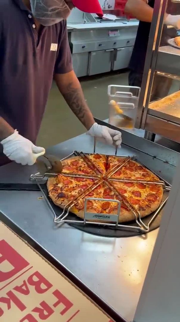 Pizza at Costco #wogboyeats #food #sydneyfoodies #visitsydney #sydneyfoodguide