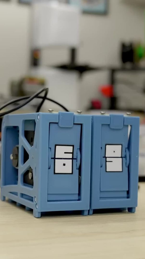 Mesmerizing Split Flap Display Build | ASMR for Makers & Tinkerers 🔧📟