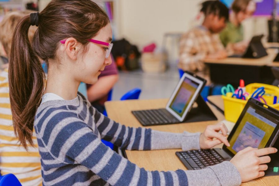How to Incorporate Technology in the Classroom Effectively – The Ultimate Kiwi Guide for Beginners