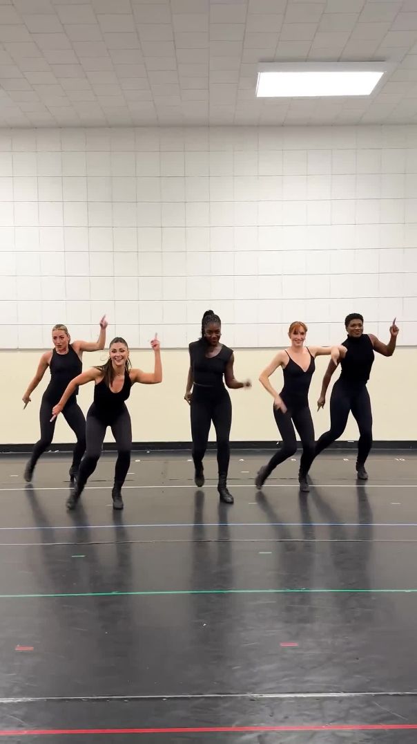 Rockettes Dance to "Boogie with a Suitcase" Trend | Pop Muzik Performance
