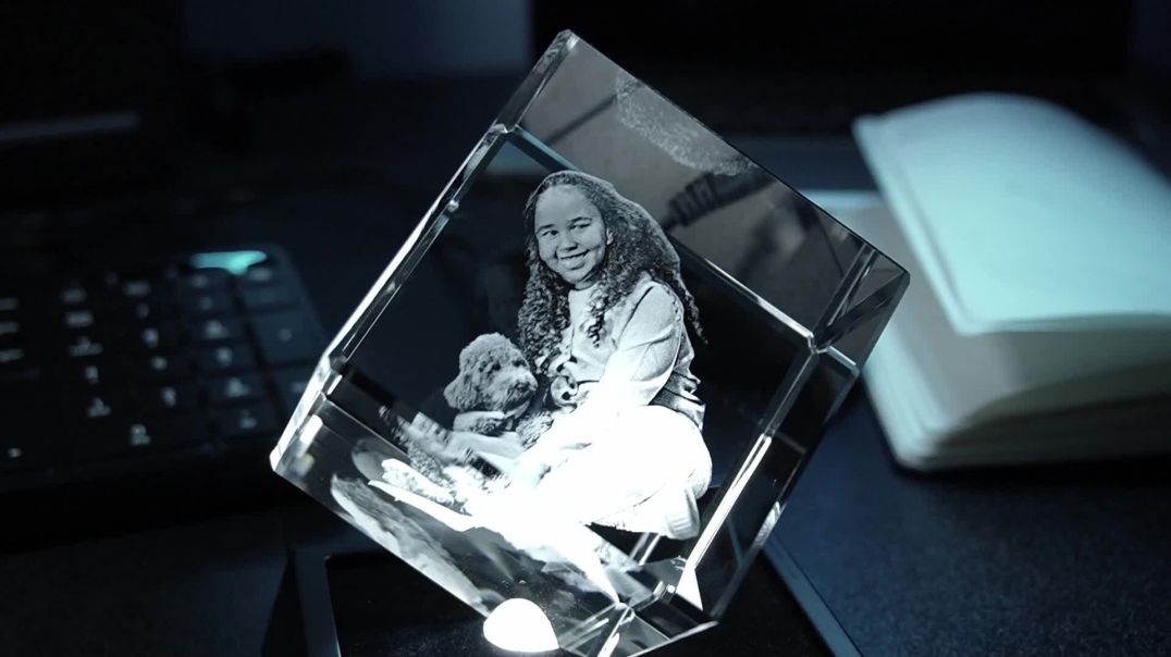 Personalised 3D Crystal Cut Corner Diamond – A Unique Photo Gift
