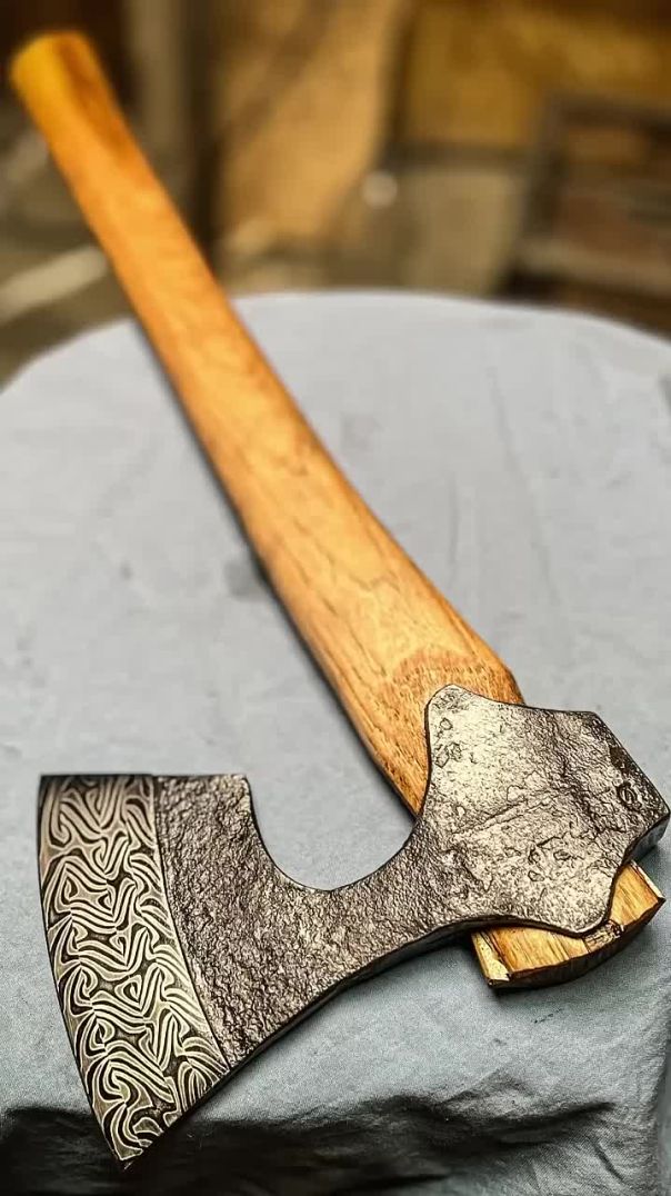 Forging a Damascus Edge on an Axe – The Unconventional Method