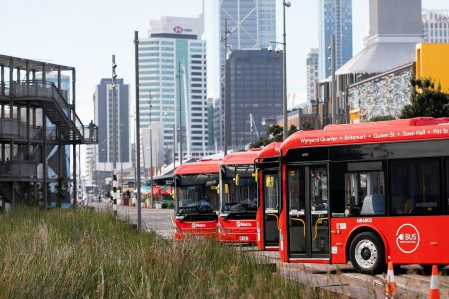 Should Australia Prioritize Public Transport Over New Highways? – What Every Australian Should Know