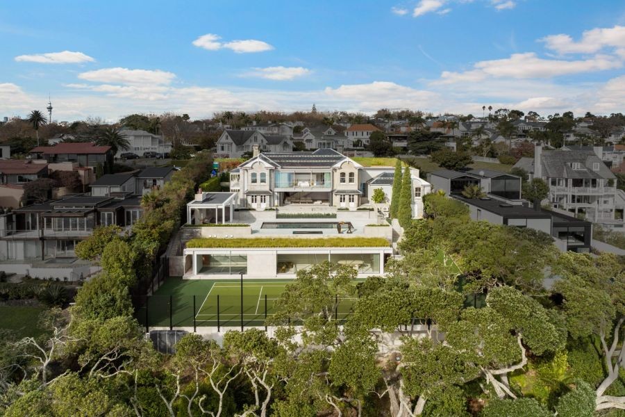 How NZ’s Wealthiest Suburbs Are Growing While Others Collapse – (And the Smartest Way to Take Advantage)