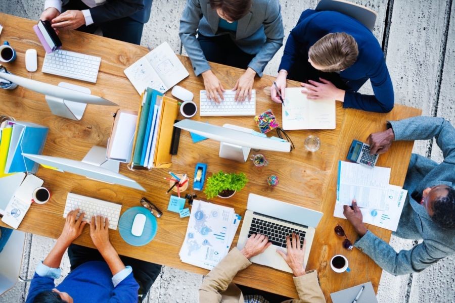 Traditional Marketing vs. Digital Marketing – Where Should Startups Invest in 2025?