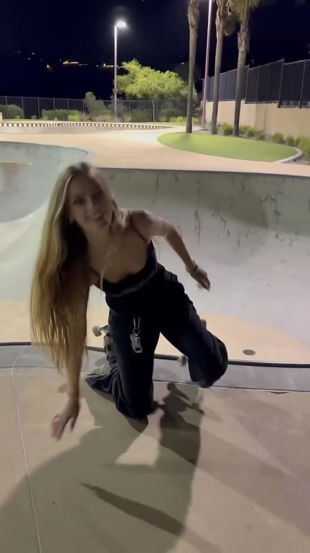 🎸 Night Sesh Vibes | Rock Beats & Skate Feats 🌙