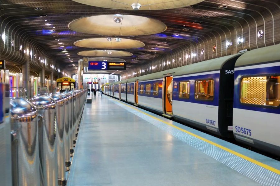 Public Transport in New Zealand vs. Europe: A Comparative Analysis