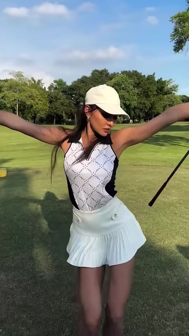 Praeitsara Pukawanuch’s Amazing Golf Swing You Have to See ⛳💥 | Golf Shorts