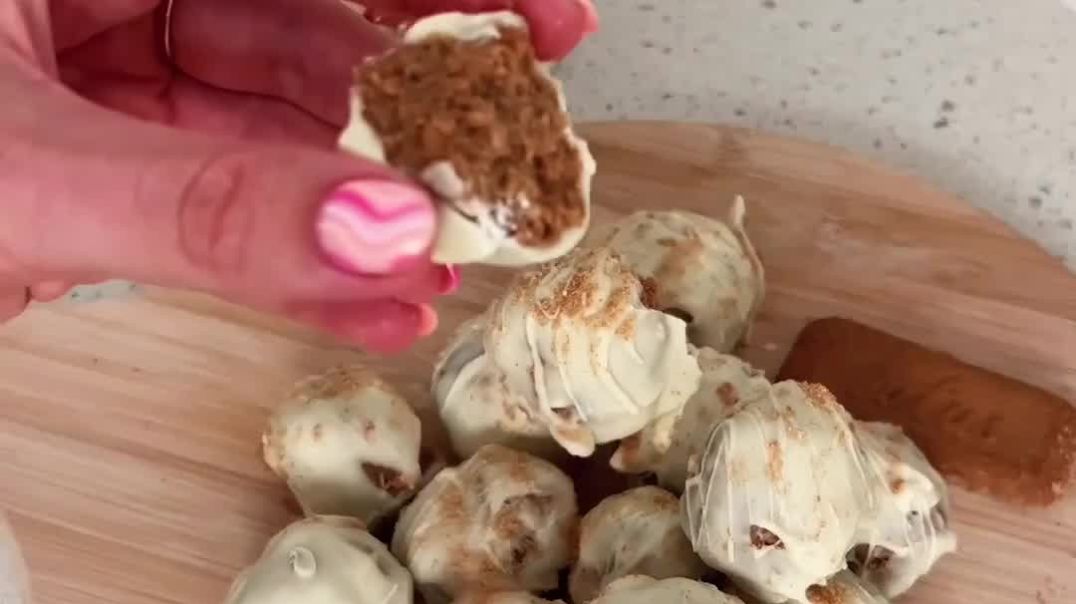 Biscoff custard balls!