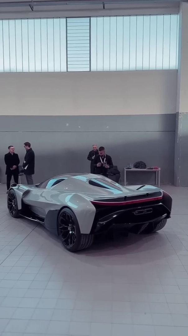 Illyrian TXS Hypercar: 1000 HP of Pure Power ⚡🚀