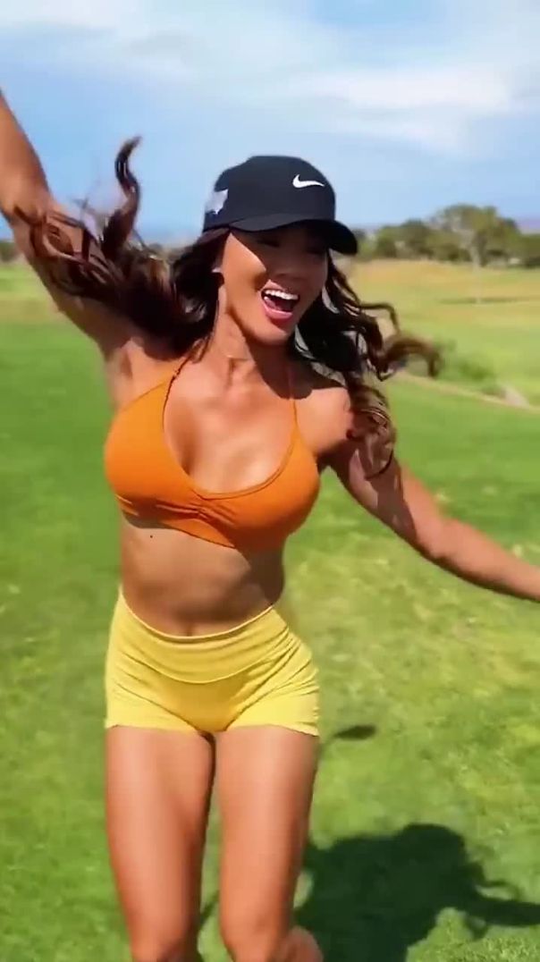 Amazing Golf Swing You Have to See! ⛳🔥 | Michele Uemoto in Action