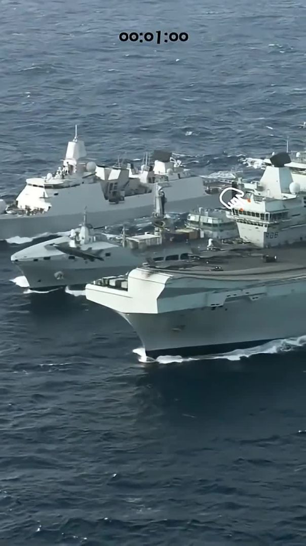 How Fighter Jets Launch: U.S. vs U.K. Aircraft Carriers ✈️🚢