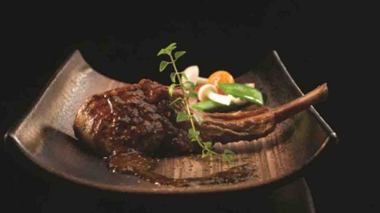 Kiwi Cuisine vs Australian Cuisine: Who Does Meat and Seafood Better?