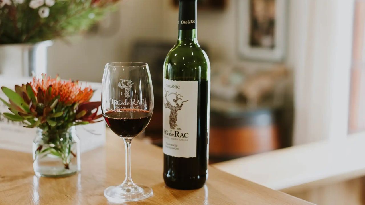 New Zealand's Organic Wine vs France’s: Which Is Better?