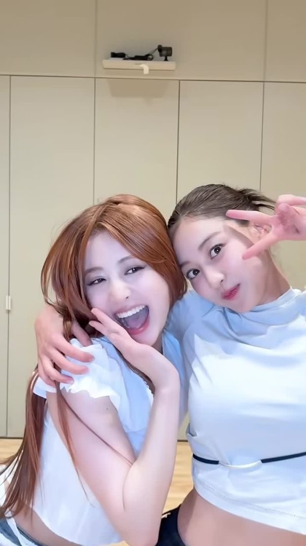 THIS IS FOR HUH YUNJIN & JIHYO 💫 | TWICE x LE SSERAFIM Fan Love