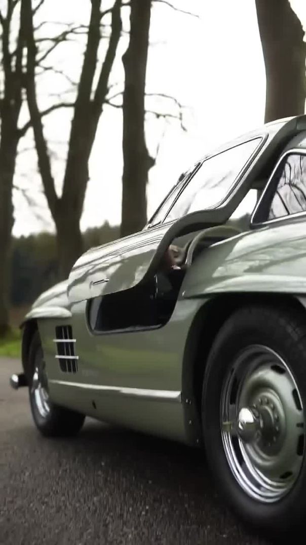 300 SL Gullwing: The Emotional Ride You’ll Never Forget 😭😍