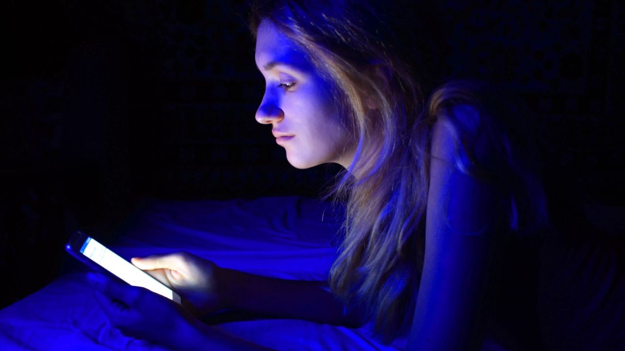 How Blue Light Affects Your Gains (And What to Do About It) – Is It Australia’s Next Big Thing?