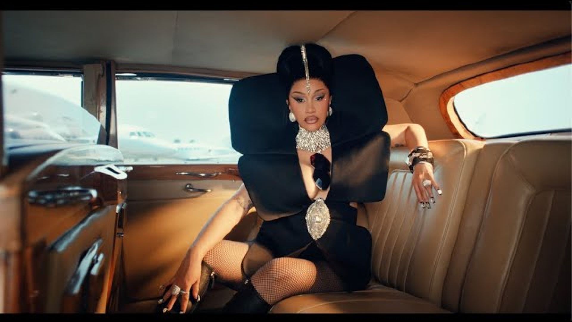 Cardi B – Imaginary Playerz | Official Music Video