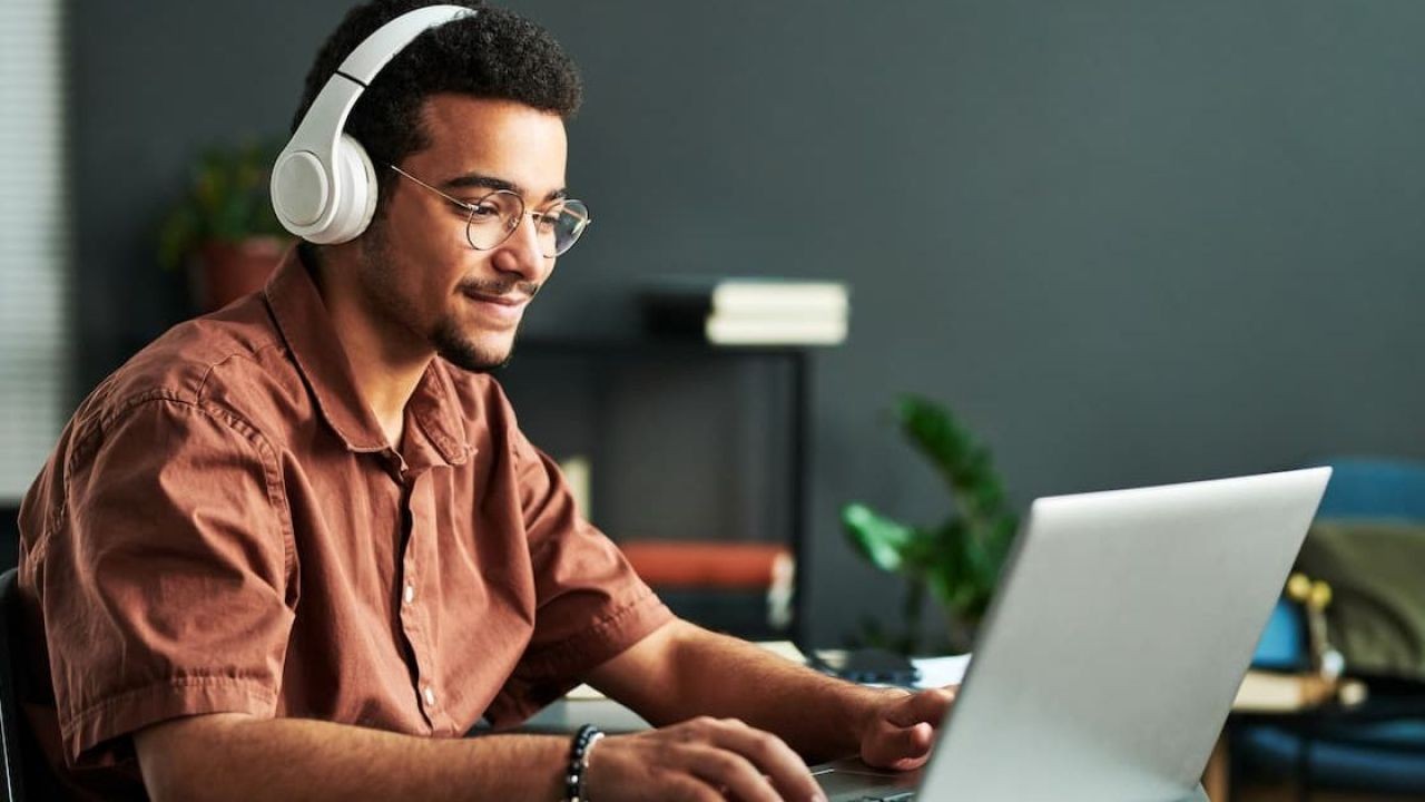 The Secret to Choosing a Legitimate Online Course in Australia – Is It Worth the Hype for Aussies?