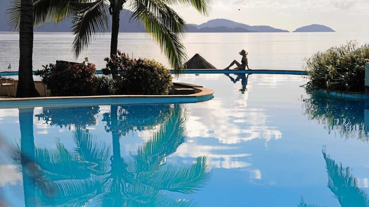 How Luxury Hotels in Australia Hide Extra Fees – The Smart Way to Make It Work Down Under