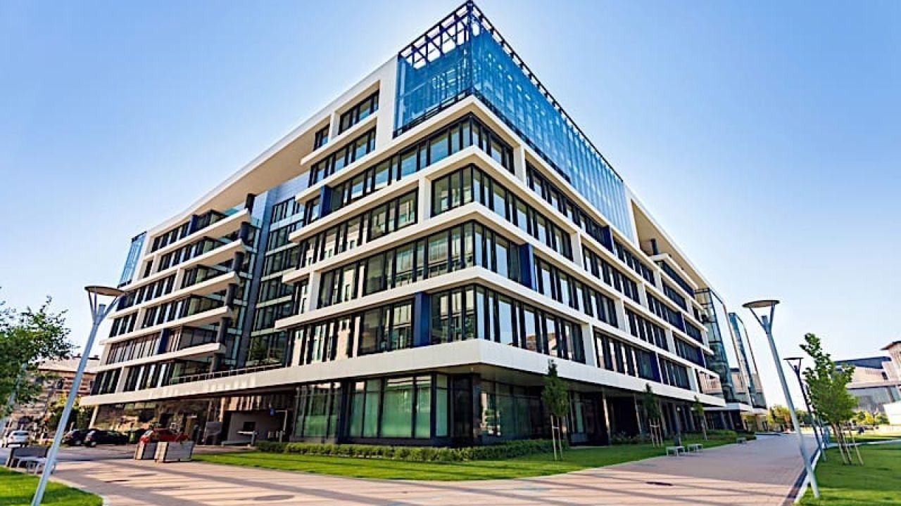 Why Commercial Investment Property Videos Attract Offshore Buyers