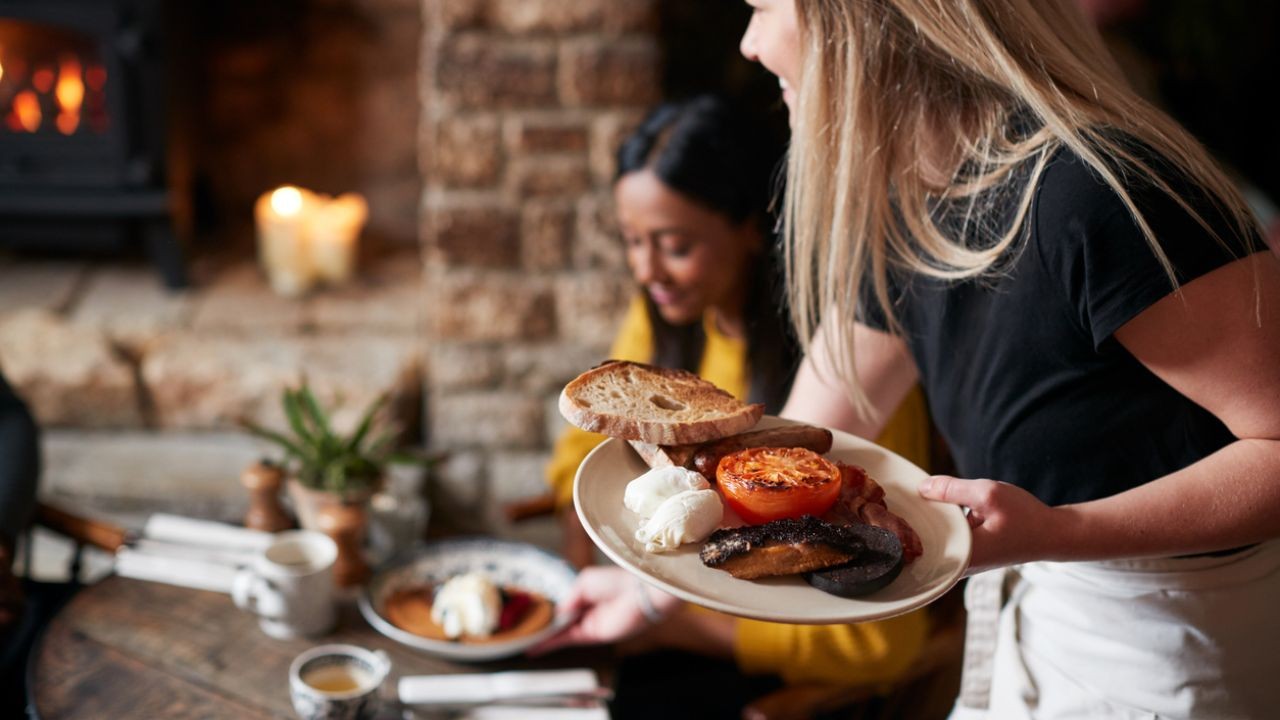 How NZ Hospitality Businesses Turn Simple Videos Into Full Bookings