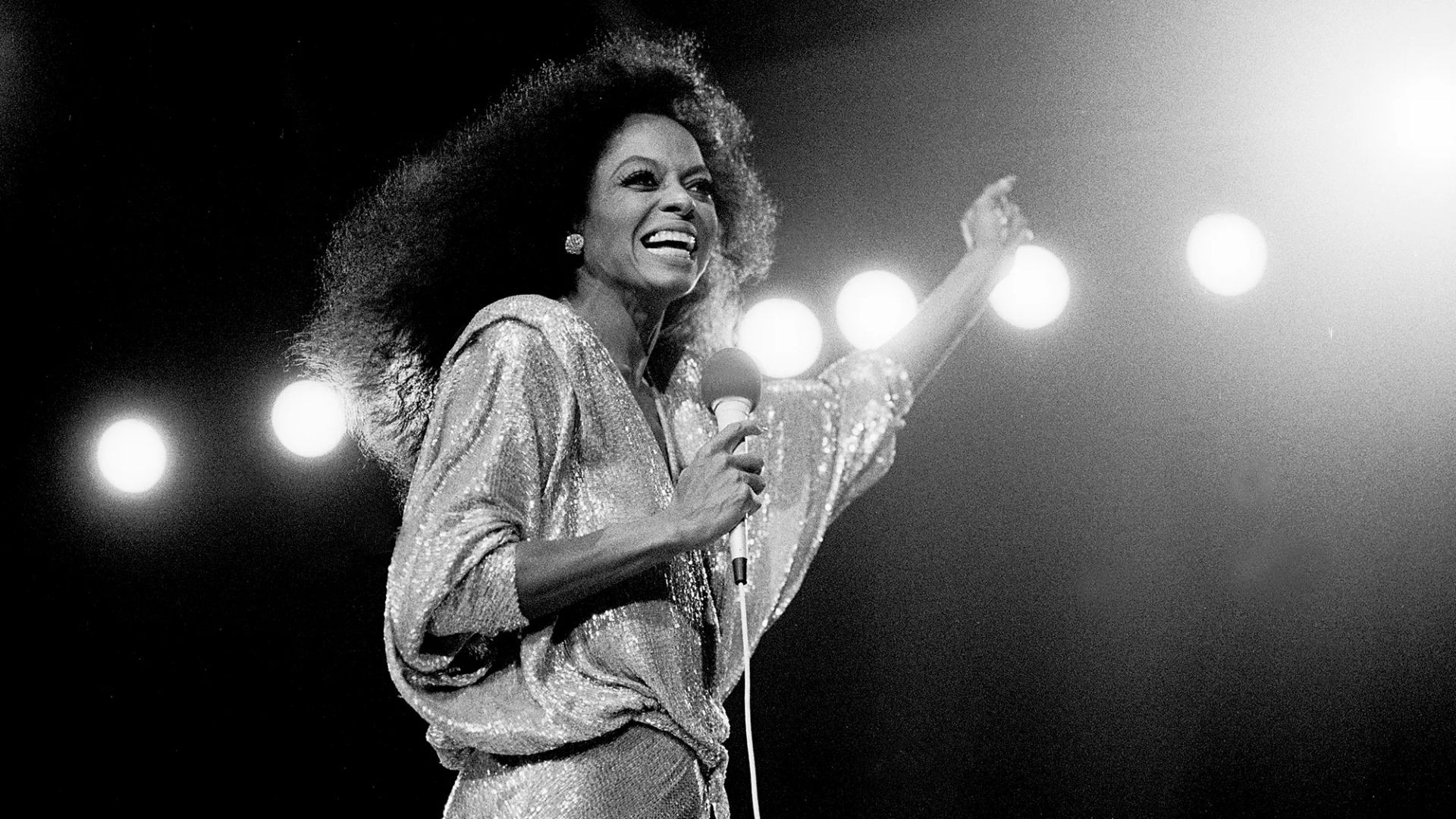 Diana Ross – I’m Coming Out | Official Classic Hit 🎤✨