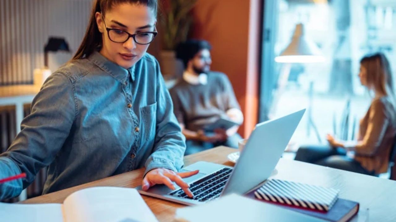 How NZ Tech Leaders Use Video to Build Authority and Credibility