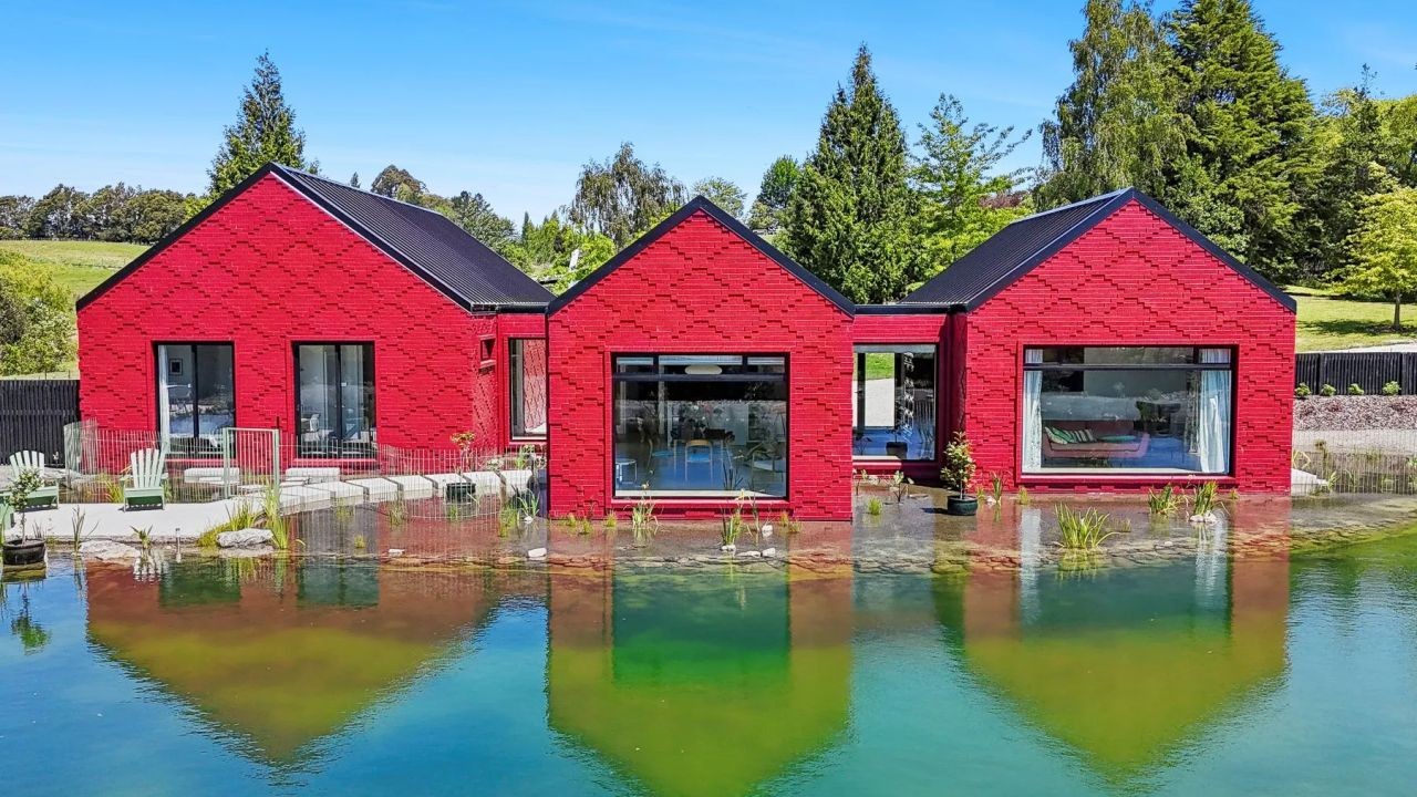 How Nelson Real Estate Videos Capture Sunshine and Lifestyle Appeal