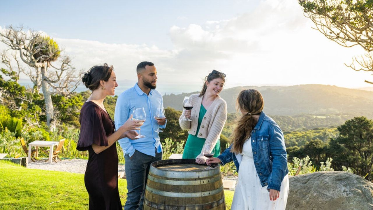 From Local Breweries to Wine Tours: Showcasing NZ Drinks Culture on Video