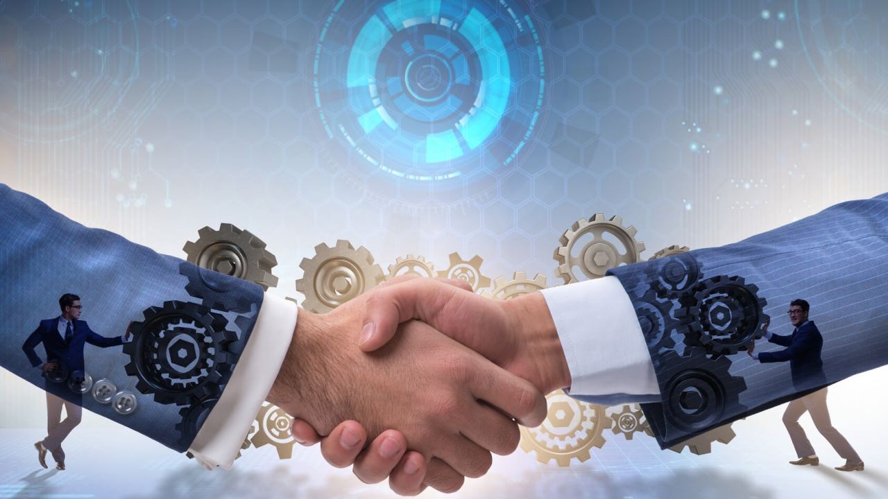 Building a Business Alone vs. Finding a Business Partner – Pros & Cons – (And How to Take Advantage of It)