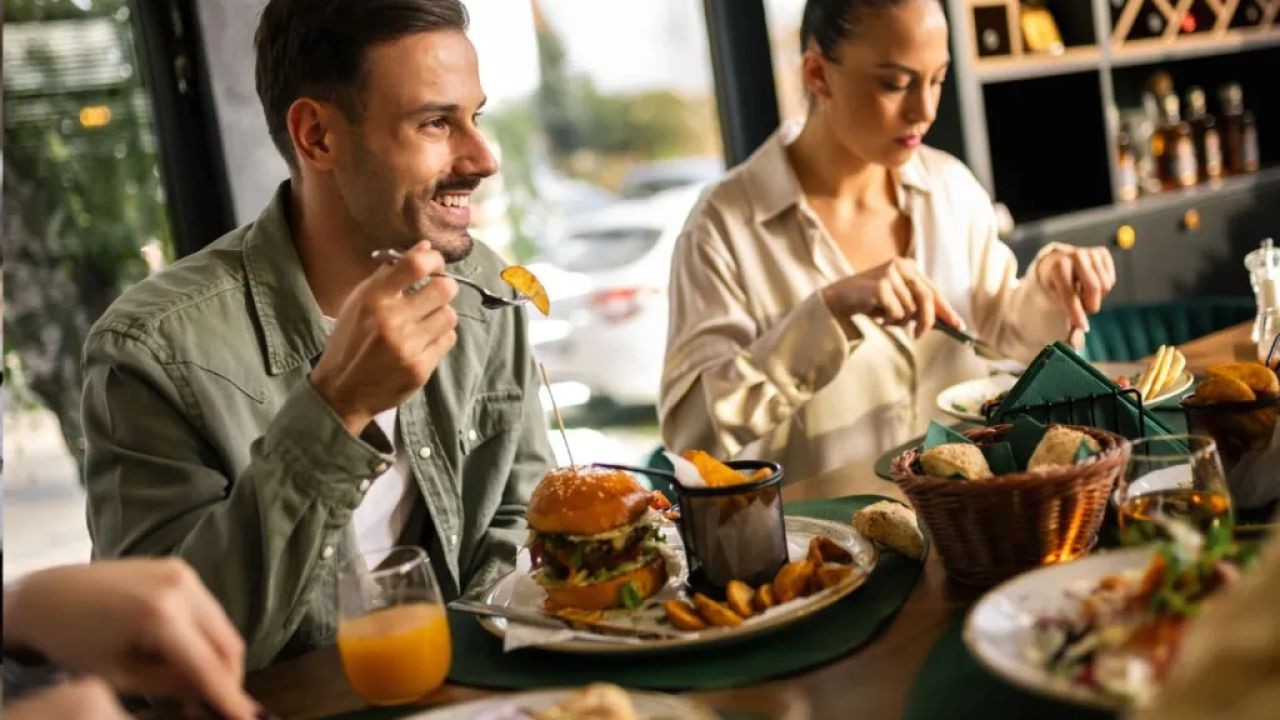 How Foodie Travel Videos Promote Culinary Experiences in Aotearoa